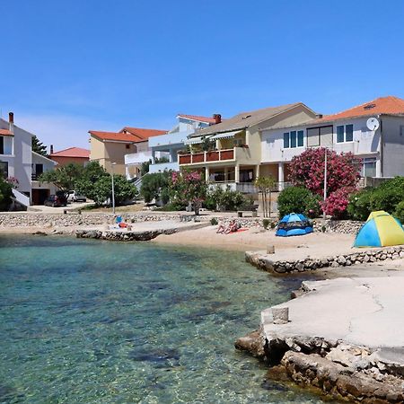 Apartments By The Sea Mandre, Pag - 3084 Kolan Luaran gambar