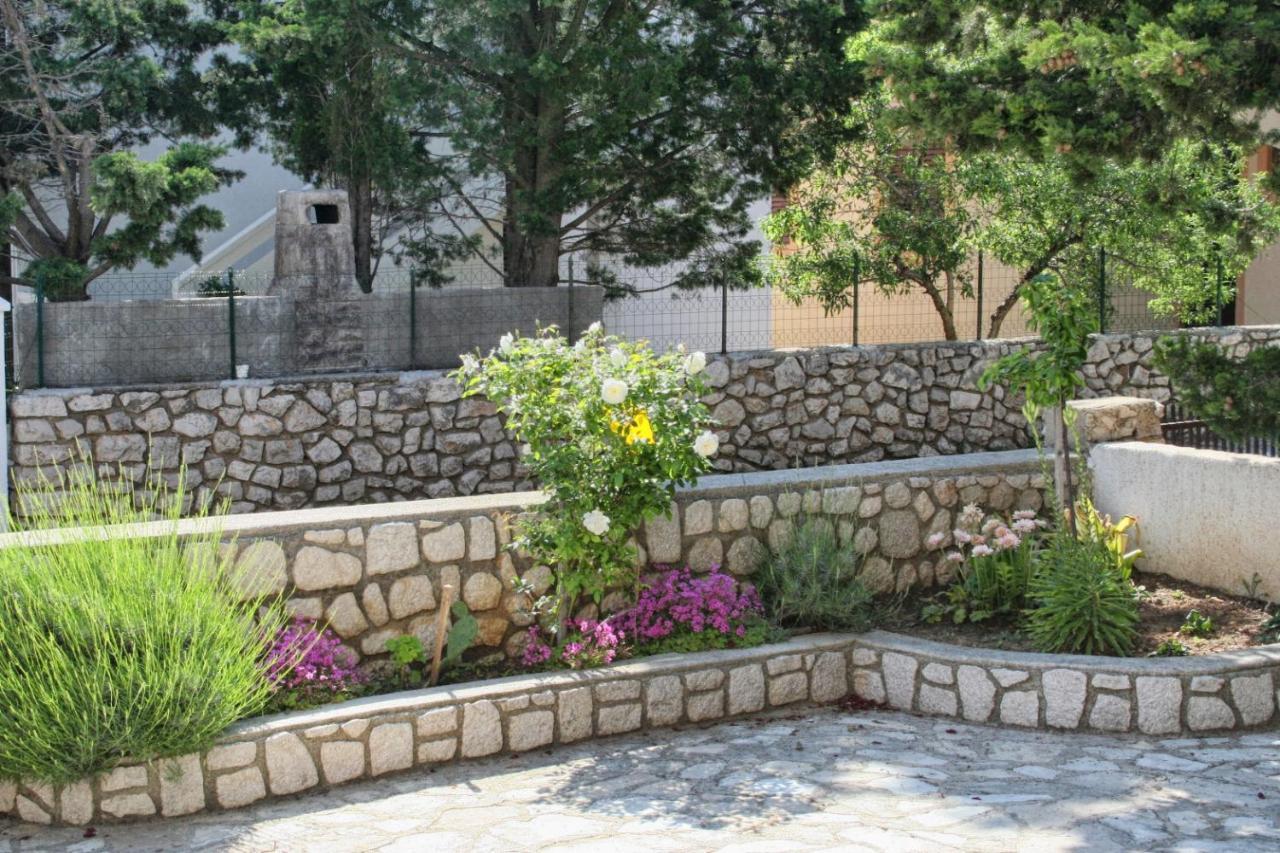 Apartments By The Sea Mandre, Pag - 3084 Kolan Luaran gambar