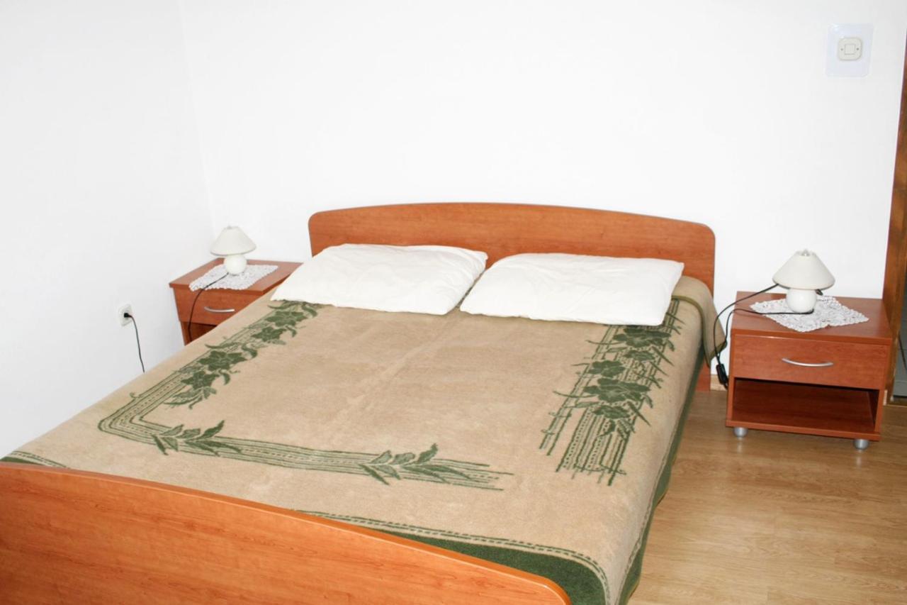 Apartments By The Sea Mandre, Pag - 3084 Kolan Luaran gambar