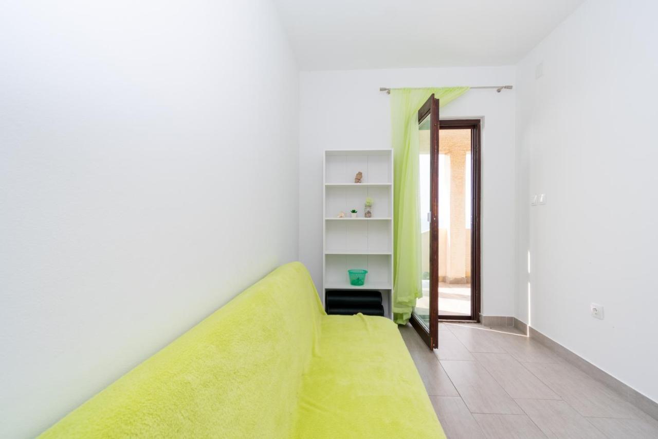 Apartments By The Sea Mandre, Pag - 3084 Kolan Luaran gambar