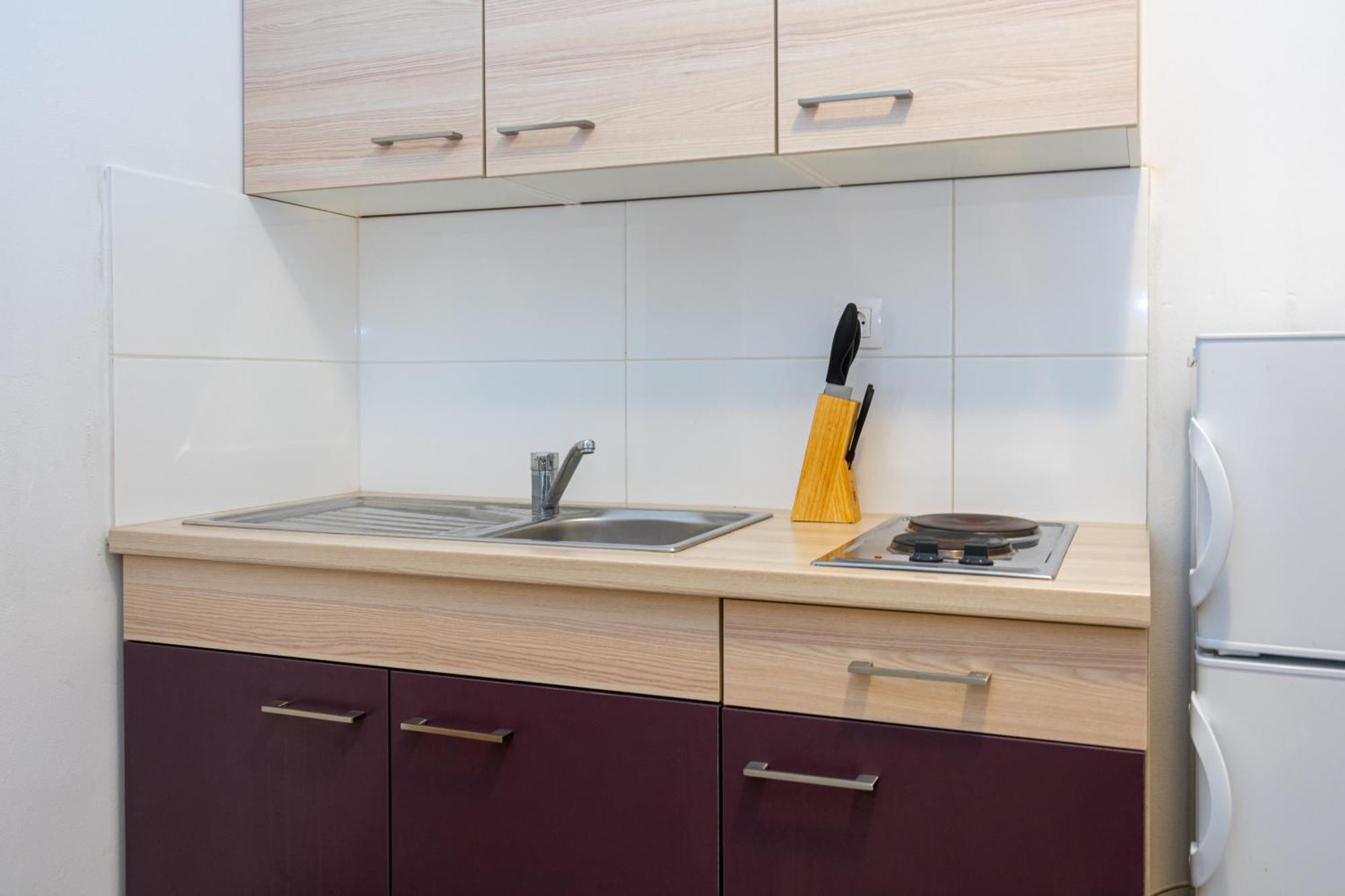 Apartments By The Sea Mandre, Pag - 3084 Kolan Bilik gambar
