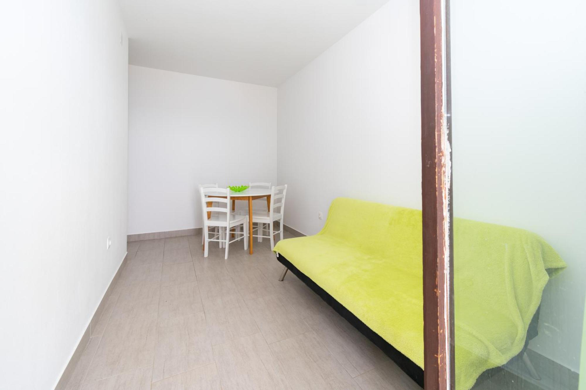 Apartments By The Sea Mandre, Pag - 3084 Kolan Bilik gambar