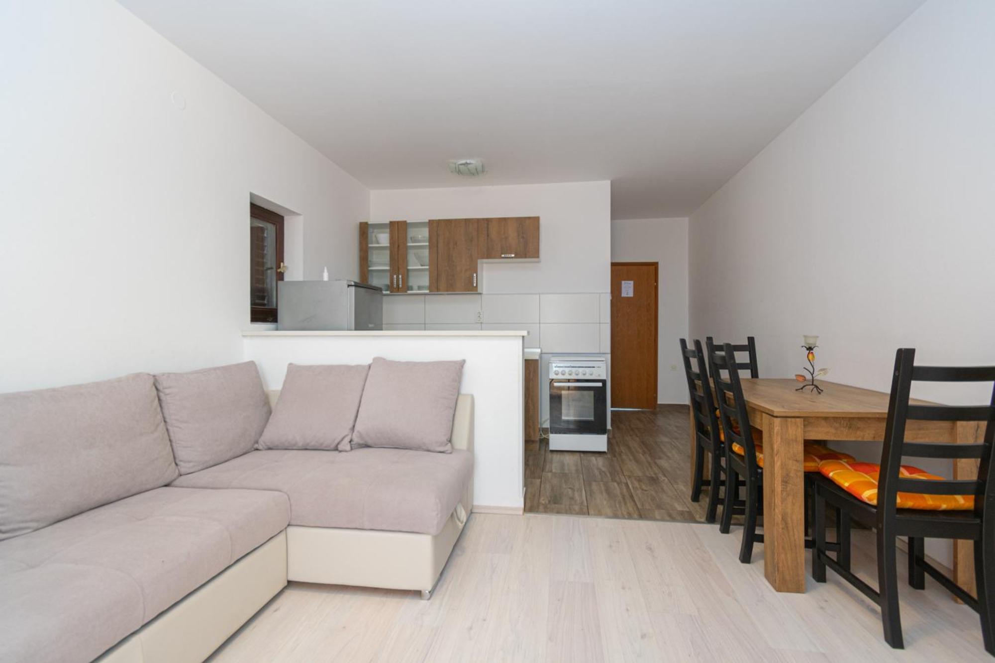 Apartments By The Sea Mandre, Pag - 3084 Kolan Bilik gambar